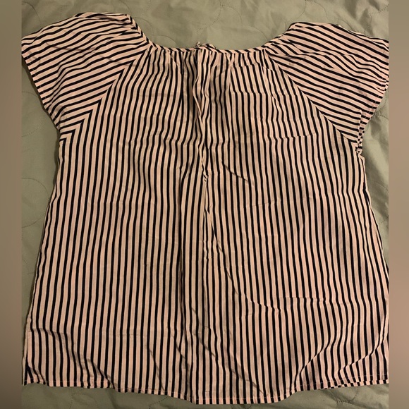 built by wendy - gently used - silk/cotton top - Picture 2 of 4